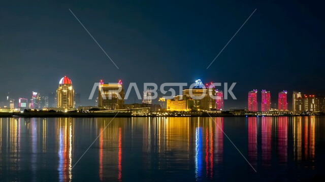 الأبراج وناطحات السحاب في مدينة قطر, الفن الهندسي المعماري على الطراز الحديث للمنشآت والمباني المضيئة ليلا على كورنيش الدوحة, أماكن ومعالم ترفيهية سياحية, الواجهة البحرية على ساحل الخليج العربي