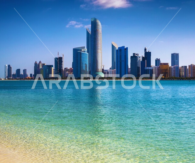 الفن الهندسي المعماري لبناء الأبراج وناطحات السحاب في أبو ظبي, المباني والمنشآت الشاهقة المطلة على البحر, الأماكن السياحية الساحلية المشهورة في الإمارات العربية المتحدة, جذب واستقطاب السياح من أنحاء العالم, التطور والنمو العمراني