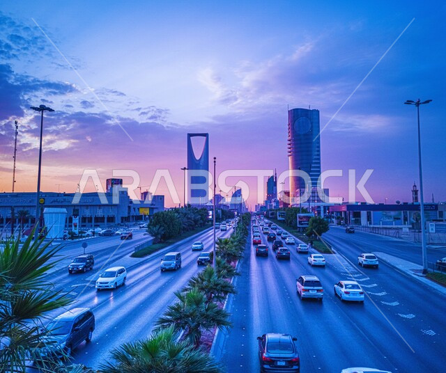 الطرق والشوارع الاسفلتية المعبدة, برج المملكة في مدينة الرياض, الفن الهندسي المعماري لبناء الأبراج وناطحات السحاب, التقدم والنمو العمراني, الأماكن والمعالم السياحية المشهورة في المملكة العربية السعودية, حركة مرور وسير السيارات