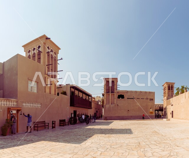 الأماكن التراثية العريقة في الإمارات العربية المتحدة، البيوت والمباني الطينية الأثرية في حي الفهيدي التاريخي في مدينة دبي، المناطق الشعبية القديمة السياحية المشهورة