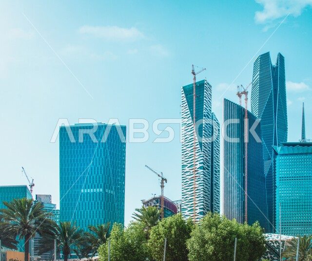 التقدم والتطور العمراني, مركز الملك عبد الله المالي (كافد) في مدينة الرياض, الأماكن والمعالم السياحية المشهورة في المملكة العربية السعودية, جذب واستقطاب السياح من أنحاء العالم, الفن الهندسي المعماري لبناء الأبراج وناطحات السحاب