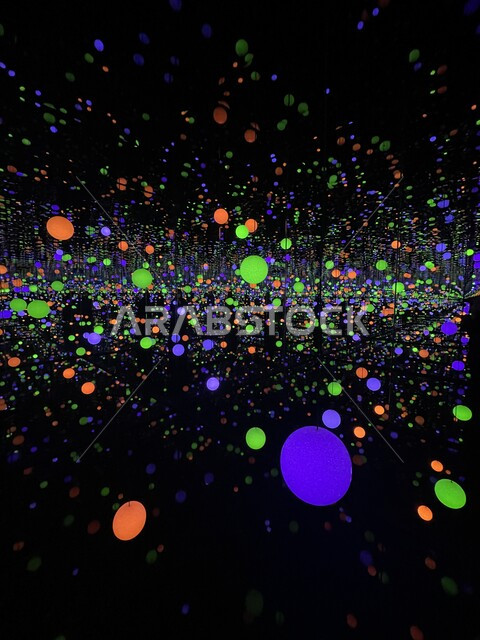 فعاليات و انشطة ترفيهيه ممتعه لجذب السياح من الخارج ،احتفالات ومناسبات سنويه ، عروض الاضاءه الملونه في مهرجان نور في المملكة العربية السعودية، الاستمتاع باشكال فنون الضوء, مبادرة برنامج الرياض آرت الموسمية