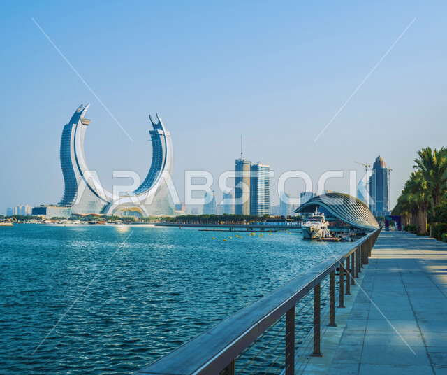الفن الهندسي المعماري لمبنى برج كتارا في مدينة قطر, معالم سياحية في مدينة لوسيل, مشروع الضيافة الشهير, التطور والتقدم العمراني للأبراج وناطحات السحاب في النهار, الواجهه البحرية للخليج العربي