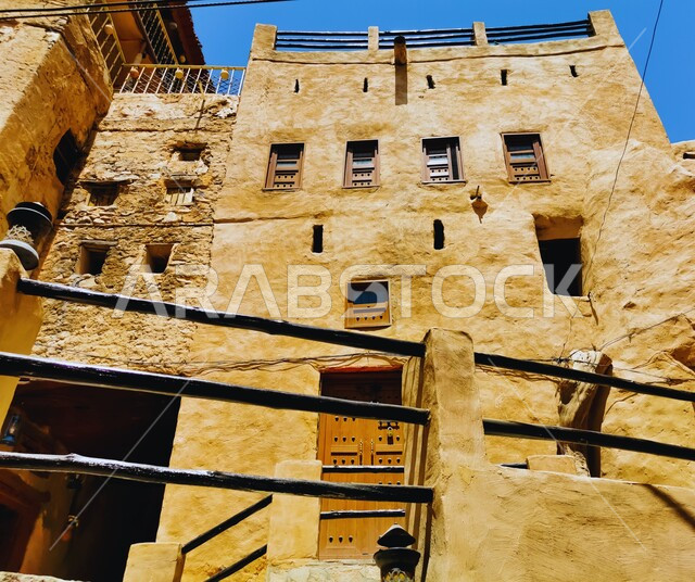 مسفاة العبريين في سلطنة عمان، التصميم الهندسي المعماري على الطراز القديم في المناطق الأثريه التاريخيه, المعالم والاماكن السياحيه المشهورة، جذب السياح والزوار للتعرف على تاريخ السلطنة