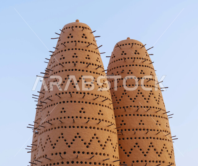 وسائل قديمة لتربية الطيور في قطر، أبراج الحمام الزاجل في الدوحة, الفن الهندسي المعماري للمباني الطينية القديمة, معالم و أماكن اثرية تاريخية سياحية مشهورة