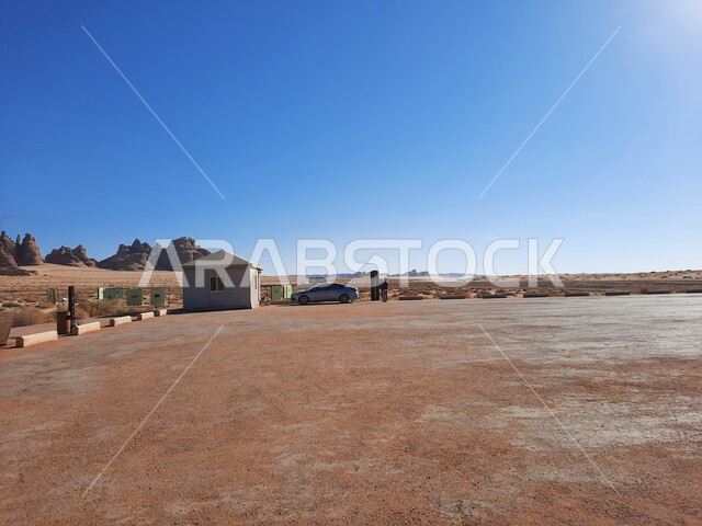 المعالم التاريخية القديمة في مدائن صالح، التكوينات والتشكيلات الصخرية في العلا وسط صحاري المملكة العربية السعودية، الأماكن السياحية في المناطق الصحراوية، مقصد الزوار والسائحين من انحاء العالم