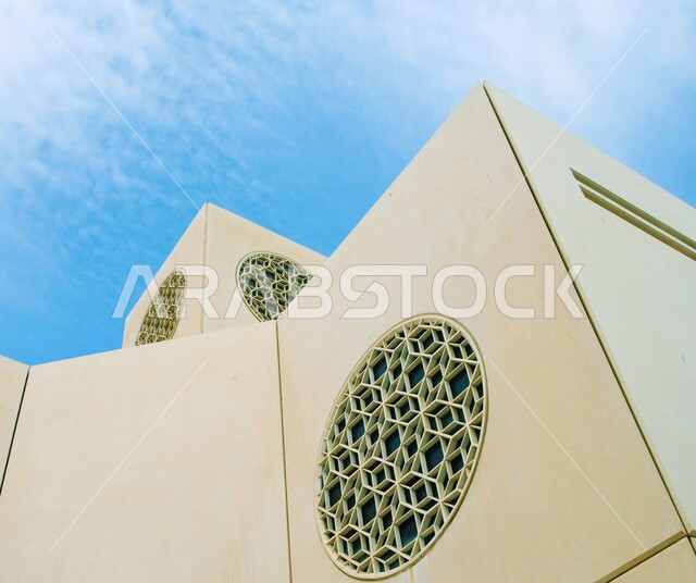  المؤسسة التعليمية الرئيسية للتعليم العالي، جامعة قطر في مدينة الدوحة, تقدم وتطور التعليم الجامعي في الدول الخليجية، جامعات حكوميه راقيه, معالم ومباني ومنشآت الجامعه