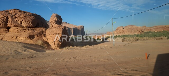  التكوينات والتشكيلات الصخرية في مدينة العلا وسط صحاري المملكة العربية السعودية، المعالم التاريخية القديمة في مدائن صالح، الأماكن السياحية في المناطق الصحراوية، الرمال الذهبية الناعمة في الصحراء