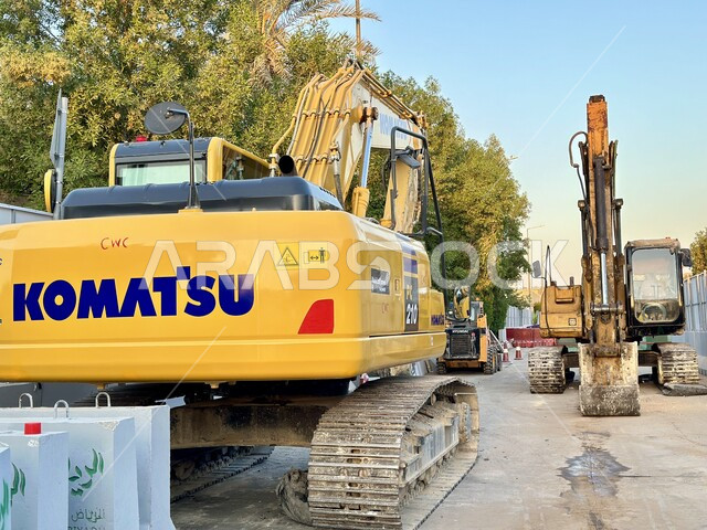 مفهوم الهندسة المعمارية والإنشاءات، الاعتماد على الآلات والمعدات الثقيلة في أعمال البناء، مهن ووظائف هندسية صناعية في المملكة العربية السعودية، تحسين البنية التحتية لإقامة المباني والمشاريع الحديثة، مشروع الرياض الخضراء