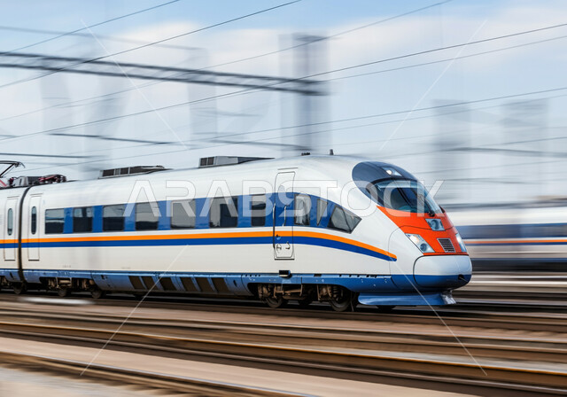 مفهوم تسهيل الحركة المرورية, قطار سريع في المملكة العربية السعودية, توفير خدمات التنقل الآمن, تقدم وتطور وسائل النقل والمواصلات البرية, مترو يسير على السكة الحديدية في النفق