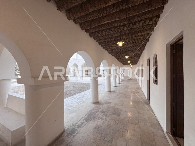 قصر إبراهيم الأثري في منطقة الأحساء نهارا, الفن الهندسي المعماري على الطراز القديم للقصور, المعالم الأثرية التاريخية القديمة, الأماكن السياحية التراثية المشهورة في المملكة العربية السعودية