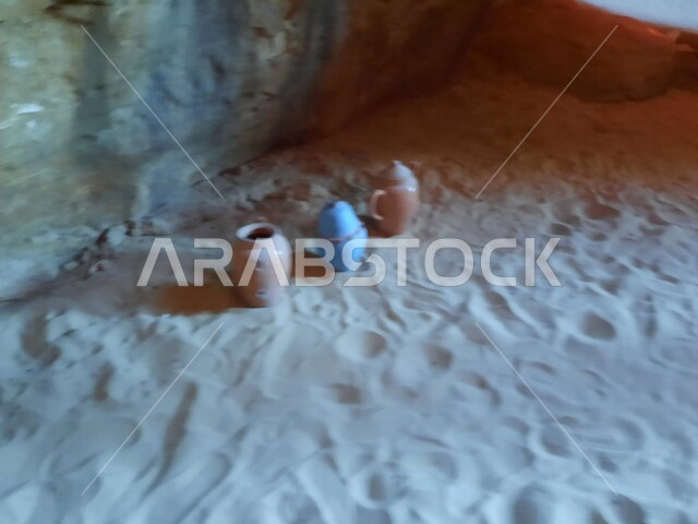 الطريق المؤدي الى كوفي الشلال في العلا، التكوينات والتشكيلات الصخرية في مدائن صالح، الطبيعة الصحراوية في المملكة العربية السعودية، معالم تاريخية أثرية قديمة، المناظر الجبلية في الصحراء