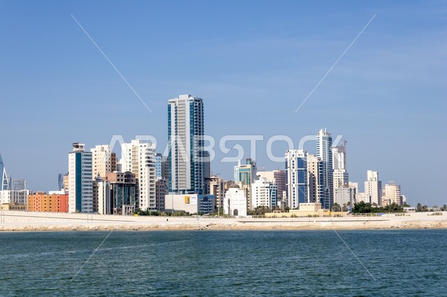 المجمعات السكنية والفنادق السياحية المطلة على البحر في منطقة الفاتح في المنامة، التطور والتقدم العمراني البحريني, معالم وأماكن السياحة المشهورة, الهندسة الفنية المعمارية للأبراج وناطحات السحاب في البحرين