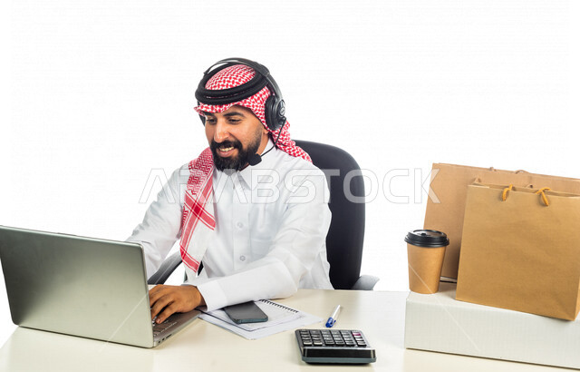 A Saudi Gulf employee working in customer service in a shipping and delivery company, reply to communications and inquiries, Effective communication with customers, Documentation of applications, confirmation of bookings, managing shipping and delivery pr