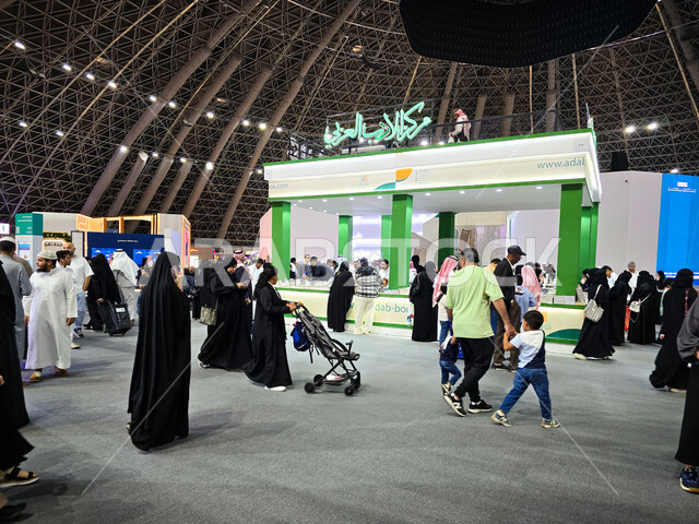 معارض وفعاليات في المملكة العربية السعودية، قضاء أوقات ممتعة في شراء الروايات المفيدة للتعلم والتثقف، مركز الأدب العربي في معرض الكتاب الدولي في جدة، المعالم والأماكن السياحية الثقافية المشهورة، استقطاب وجذب السياح من أنحاء العالم