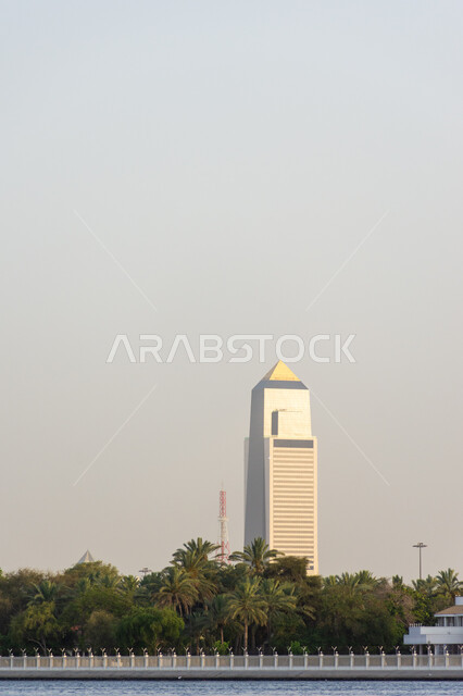 مبنى فندق سوفيتل ذا أوبليسك عود ميثاء في مدينة دبي، الفن الهندسي المعماري لبناء الأبراج وناطحات السحاب, الفنادق والمنتجعات السياحية, الأماكن والمعالم المشهورة, السياحة في الإمارات العربية المتحدة