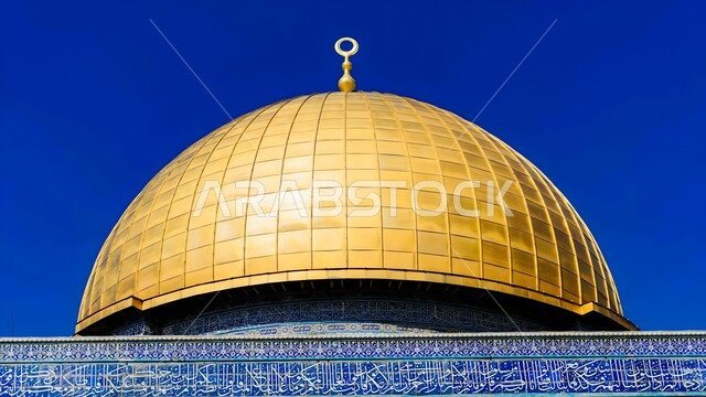 العبادة والتقرب الى الله تعالى، الفن الهندسي المعماري للمسجد الأقصى المبارك والقبة الذهبية في فلسطين، أماكن ومعالم اسلامية دينية مقدسة، تجمع المسلمين من أنحاء العالم، أداء الفرائض والصلوات على وقتها