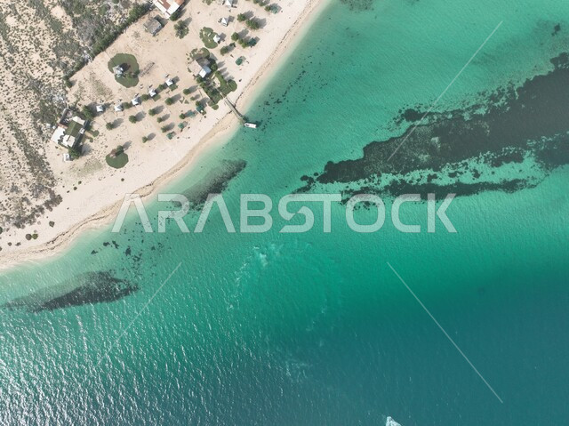 جذب واستقطاب السياح من شتى أنحاء العالم, المناظر الطبيعية المتميزة، جزيرة أحبار في منطقة جازان على سواحل البحر الأحمر، الاماكن والمعالم الساحلية السياحية المشهورة في المملكة العربية السعودية, رحلة بحرية ترفيهية، رمال الشاطئ البيضاء