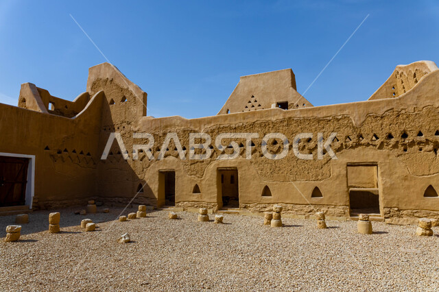 معالم أثرية تاريخية قديمة، أماكن السياحة التراثية في السعودية، الفن الهندسي المعماري القديم لأسوار قصر سلوى في البجيري بمدينة الرياض، المباني الأثرية والبيوت الطينية في حي الطريف في الدرعية القديمة، تأسيس الدولة السعودية الأولى 1727م