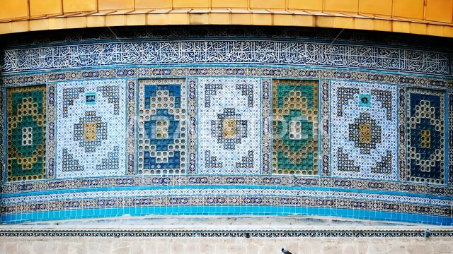 الزخرفة الاسلامية العريقة، أماكن ومعالم اسلامية دينية مقدسة، مسجد بديكورات وتصاميم اسلامية على الطراز العصري العريق، الفن الهندسي المعماري للمسجد الأقصى المبارك والقبة الذهبية، العبادة والتقرب الى الله تعالى، أداء الفرائض والصلوات على وقتها