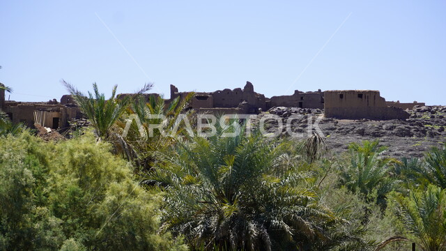 الفن الهندسي المعماري على الطراز الحجري القديم، الطبيعة الصخرية في منطقة مطل الروان, قلعة حصن خيبر التراثية التاريخية في المدينة المنورة, القمم والمرتفعات في المناطق الجبلية, المعالم والأماكن السياحية المشهورة في المملكة العربية السعودية