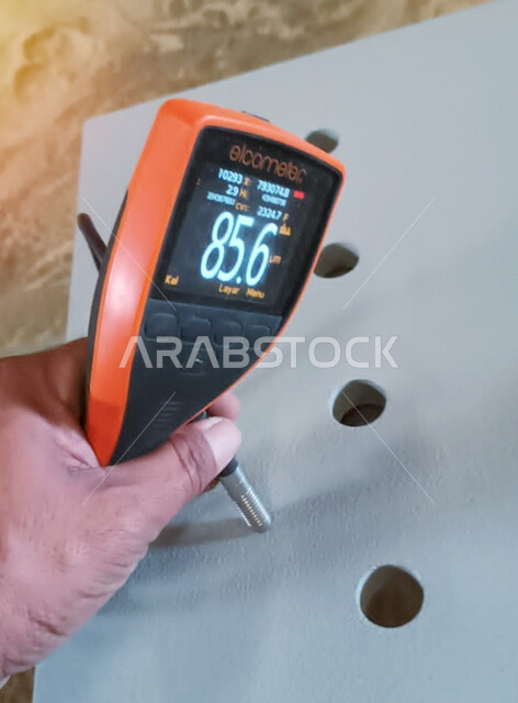 تحليل جودة الطلاء باستخدام جهاز قياس الكهرباء الرقمي, مقياس اختبار سمك الدهان على المعادن والجدران, كاشف طبقة مقاومة التآكل, حماية الأسطح المطلية من الرطوبة والحرارة, التأكد والتحقق من متانة ومقاومة الأسطح