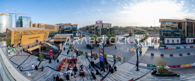 Visitors flocked to attend the Camel Year Competition and Festival in Riyadh, popular Arab heritage activities, displaying the finest types of camels in the Kingdom of Saudi Arabia, interest in livestock and their care, the importance of the camel in daily life, strengthening cultural identity and consolidating Saudi heritage
