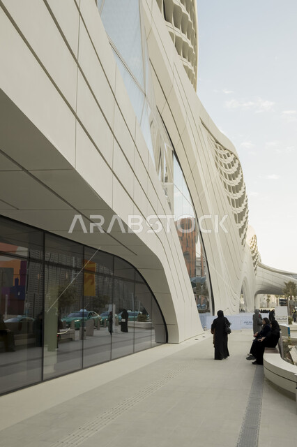 مفهوم المواصلات العامة، محطة مترو الرياض في مدينة الملك عبد الله الماليه، نظام النقل السريع في المملكة العربية السعودية، تسهيل الحركة المرورية، تقدم وتطور وسائل النقل والمواصلات الحديثة