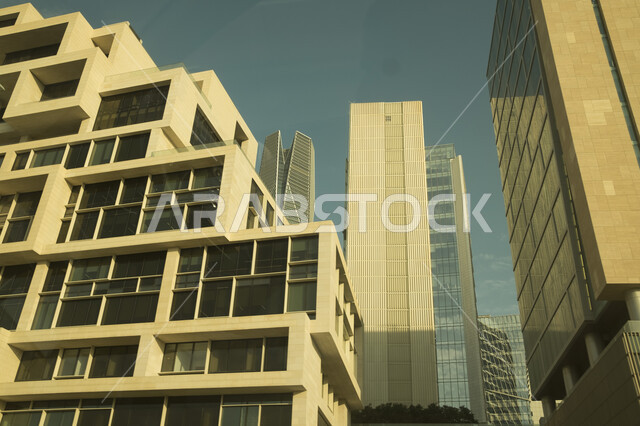 النمو والتقدم العمراني لناطحات السحاب، مركز الملك عبد الله المالي (كافد)، الفن الهندسي المعماري على الطراز الحديث للمنشآت والأبراج المالية، معالم سياحية مشهورة في المملكة العربية السعودية، تحقيق النهضة الاقتصادية والتجارية