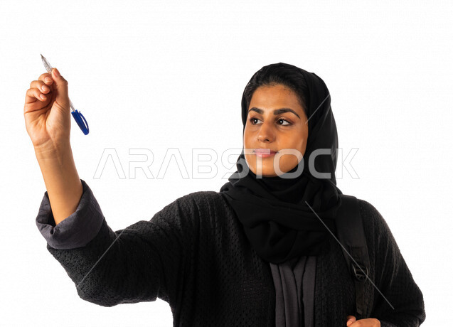 بورتريه لطالبه  جامعيه عربيه سعوديه خليجيه تكتب بالقلم, حل الواجبات, الرسم بالقلم, تطور العلم والتعليم, مدارس وجامعات, التعليم في المملكه العربيه السعوديه