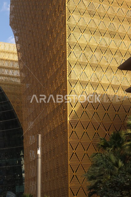 المعالم والأماكن المشهورة في المملكة، المدينة الرقمية في مدينة الرياض وخدمات شركات التكنولوجيا العالمية، الأبراج والمباني والمجمعات السكنية المتطورة، الفن الهندسي المعماري للمنشآت التجارية والمؤسسات التقنية المتقدمة، أول المدن الذكية في السعودية