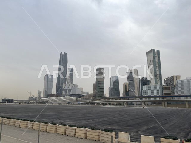  المؤسسات الاقتصادية والمباني المالية، المعالم والمنشآت التجارية المشهورة في المملكة العربية السعودية، الفن الهندسي المعماري لناطحات السحاب الشاهقة، أبراج مركز الملك عبد الله المالي "كافد" في مدينة الرياض