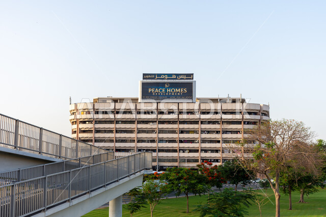 Peace Homes Development Building in Al Karama Area, Real Estate Sale and Rent in Dubai, Landscaping, Architectural Art of Commercial Buildings and Facilities, Famous Tourist Attractions in UAE
