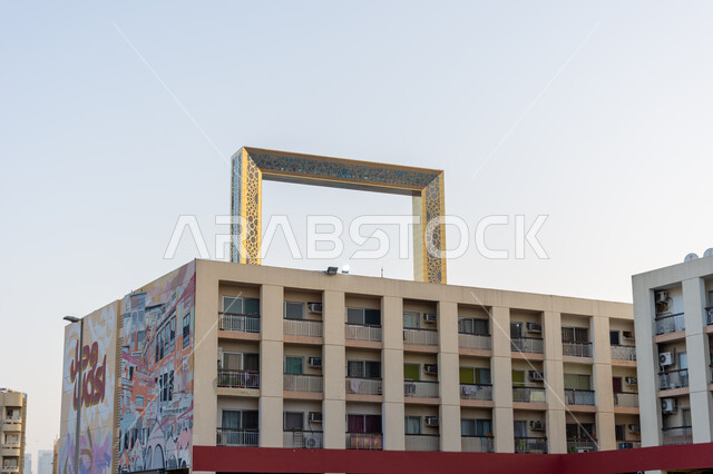 الأماكن والمعالم السياحية المشهورة, التصميم المميز لبرواز دبي, السياحة في الإمارات العربية المتحدة, الفن الهندسي المعماري على الطراز الحديث, جذب واستقطاب السياح من جميع أنحاء العالم