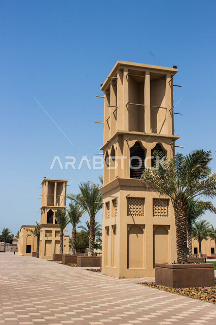 جمال الطبيعة في منطقة الشندغة التاريخية في حي خور دبي في دولة الإمارات العربية المتحدة ، السياحة في الإمارات ، معالم أثرية سياحية شهيرة في الإمارات، معالم تاريخية تراثية في منطقة الشندغة بدبي ، المناظر الطبيعية الخلابة في دبي