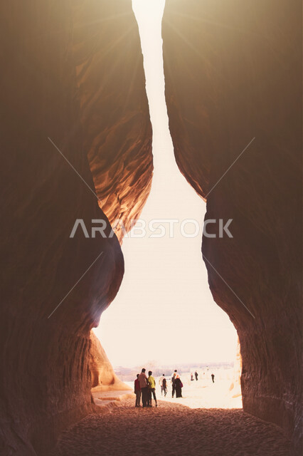 موقع تراثي اليونسكو , المكان التاريخي القديم بالعلا , مدائن صالح بالمملكة العربية السعودية , السياحة والسفر .