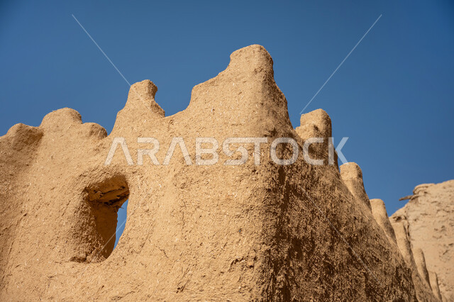 إحياء ذكرى يوم تأسيس الدولة السعودية الأولى 1727 م، يوم بدينا 22 فبراير, الحفاظ على الآثار والحضارة، المباني الأثرية التاريخية في المملكة العربية السعودية, بيت تراثي طيني على الطراز القديم