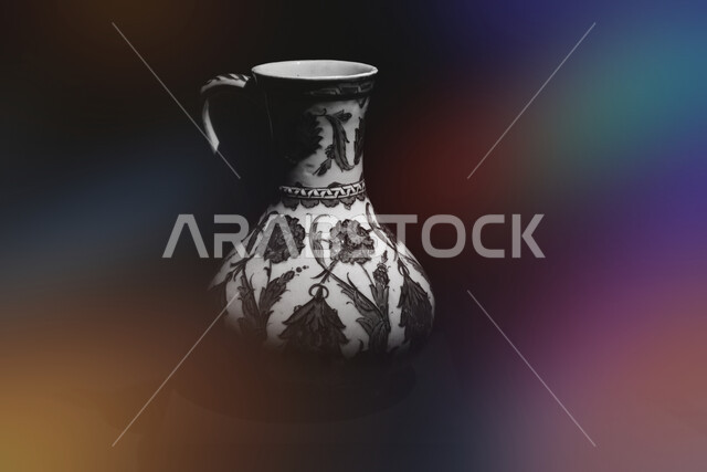 وجهة لجذب واستقطاب السياح والزوار للتعرف على تاريخ الأرض المقدسة, تحفة دينية أثرية مميزة، معروضة فخارية منقوشة على الطراز الإسلامي القديم, معلم ثقافي مشهور في مدينة جدة, متحف بينالي للفنون الإسلامية في المملكة العربية السعودية