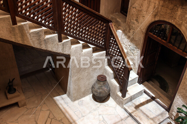 معلم تاريخي أثري في دولة الإمارات العربية المتحدة , متحف دبي الشاعر العقيلي التراثي الأثري , السياحة والسفر .