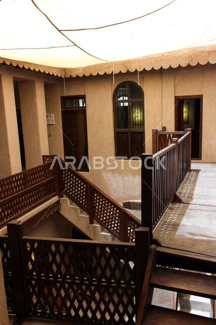 معلم تاريخي أثري في دولة الإمارات العربية المتحدة , متحف دبي الشاعر العقيلي التراثي الأثري , السياحة والسفر .