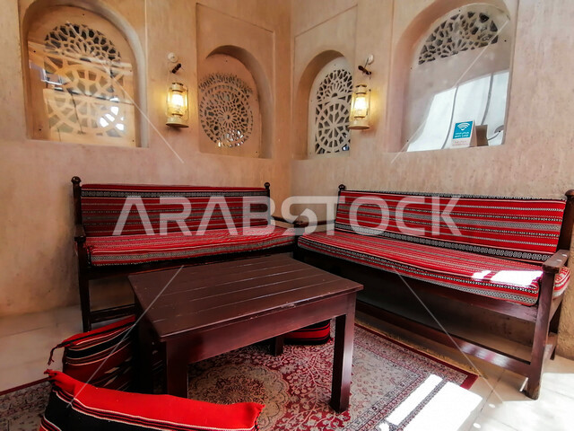 معلم تاريخي أثري في دولة الإمارات العربية المتحدة , متحف دبي الشاعر العقيلي التراثي الأثري , السياحة والسفر .