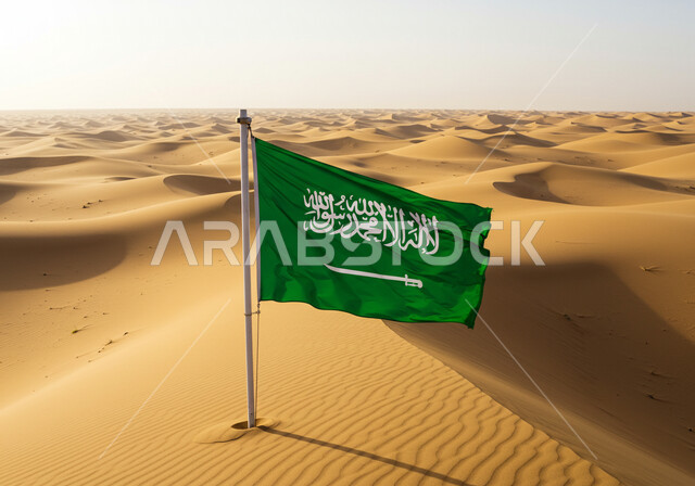 التشكلات الرملية في الصحاري، البادية والبيئة الصحراوية في النهار، يوم العلم 11 مارس، اليوم الوطني السعودي 23 سبتمبر, علم المملكة العربية السعودية على الرمال الناعمة في الصحراء، مفهوم حب الوطن والانتماء إليه