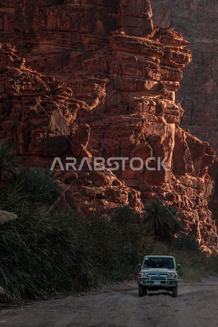 An aesthetic picture of the views of the charming canyons of the Al-Disah mountains and valley in the Tabuk region, the rock formations in the city, the splendor and beauty of the scenic nature in the Kingdom of Saudi Arabia