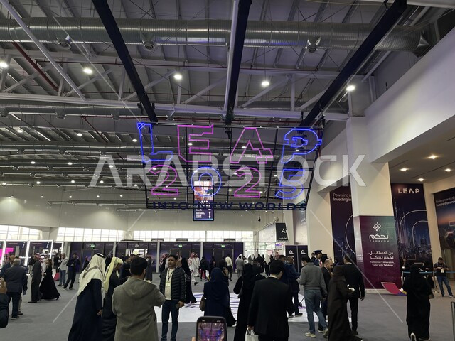 الإبتكارات الحديثه والتقدم التقني، حركة الزائرين في مؤتمر ليب العالمي التقني 2025  في مدينة الرياض, منصه عالميه للتقنيات المستقبيله والذكاء الاصطناعي، نحو افاق جديده لاستكشاف الانترنت والفضاء الخارجي