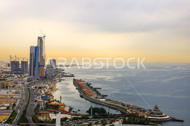 جذب و استقطاب الزوار إلى مدينة جدة الساحلية، المناظر الطبيعية المائية, أماكن ومعالم سياحية مشهورة, ناطحات السحاب والأبراج المطلة على ساحل البحر الأحمر, التقدم والتطور العمراني السعودي, الواجهة البحرية في المملكة العربية السعودية