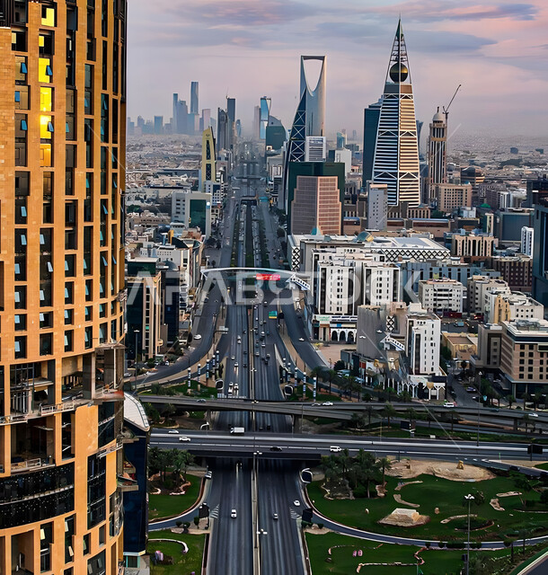 Traffic in the streets of Riyadh during the day, cars on the highway ...