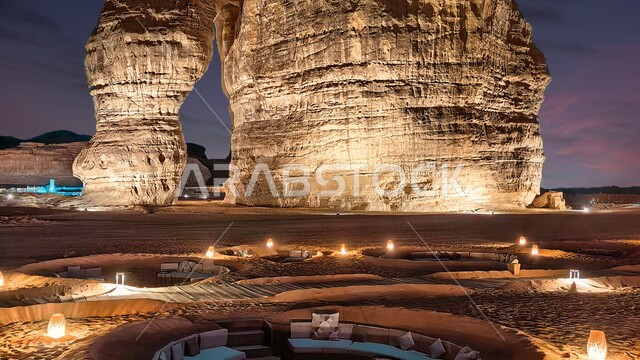 المعالم الاثرية التاريخية القديمة، التضاريس في القمم والمرتفعات الجبلية، الاستمتاع في صحاري المملكة, التكوينات الصخرية في المناطق الصحراوية، صخرة الفيل في محافظة العلا في السعودية، الاماكن السياحية المشهورة