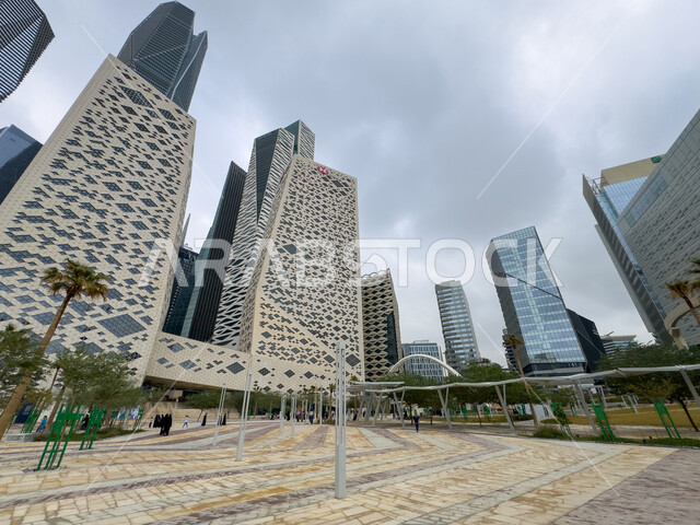 الوجهة الرئيسية للمال والاعمال, الفن الهندسي المعماري على الطراز الحديث والمتطور لأبراج الملك عبدالله المالية كافد في مدينة الرياض, النمو والتقدم العمراني لناطحات السحاب في المملكة العربية السعودية، تحقيق النهضة الاقتصادية والتجارية