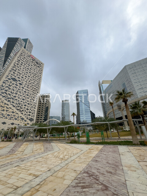 الفن الهندسي المعماري على الطراز الحديث والمتطور لأبراج الملك عبدالله المالية كافد في مدينة الرياض, الوجهة الرئيسية للمال والاعمال, النمو والتقدم العمراني لناطحات السحاب في المملكة العربية السعودية، تحقيق النهضة الاقتصادية والتجارية