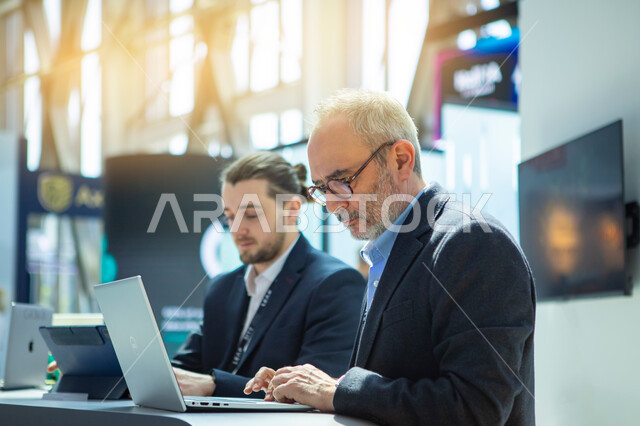 استكشاف التقدم التقني والإبتكارات الحديثه في الخليج العربي, نحو افاق جديده لاستكشاف الانترنت والفضاء، منصه عالميه لتقنيات الذكاء الاصطناعي المستقبلية والروبوتات المتطورة، مؤتمر ليب التقني 2025 في مدينة الرياض في المملكة العربية السعودية